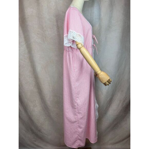 Vintage 1970s Pink Pinstripe Seersucker Lingerie Robe Peignoir - Picture 5 of 7